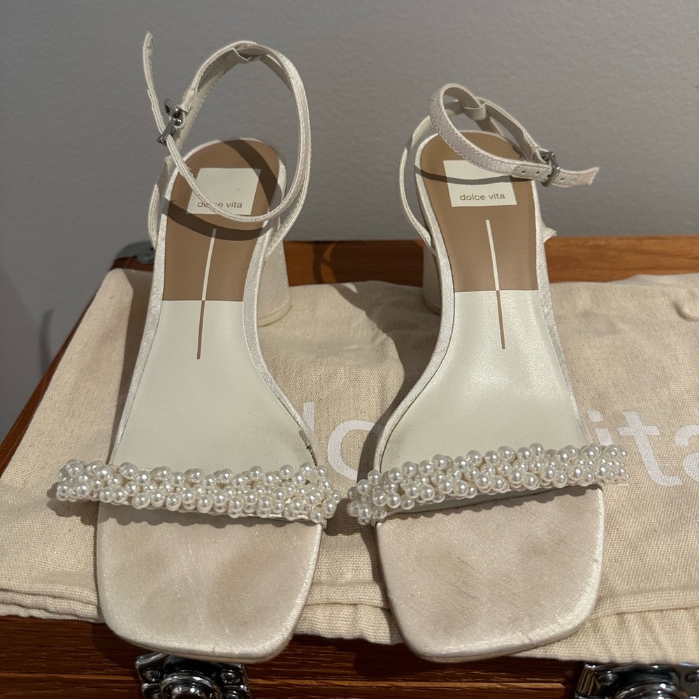 Dolce Vita Pearl Heels size 7